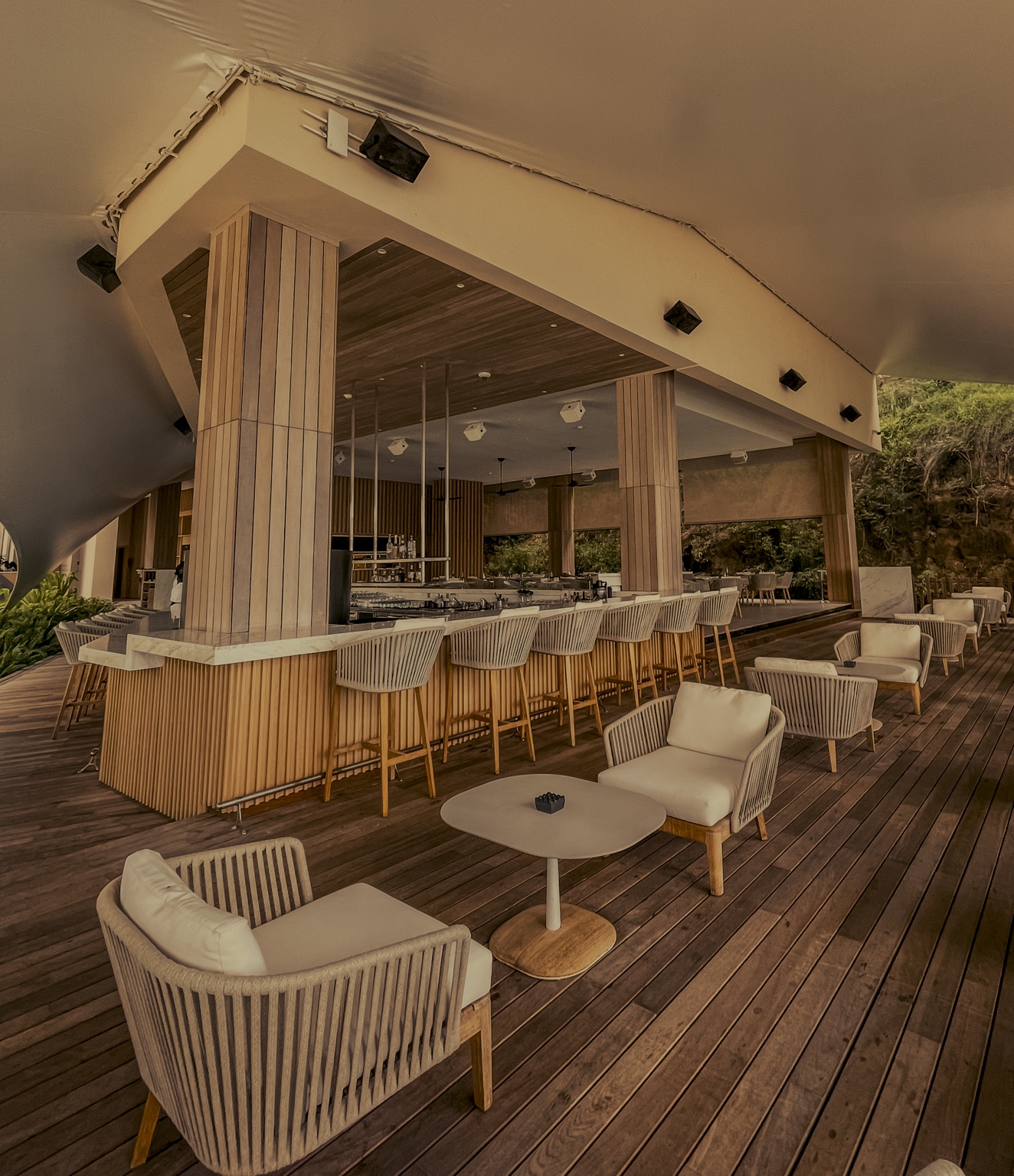 Open-air bar and terrace